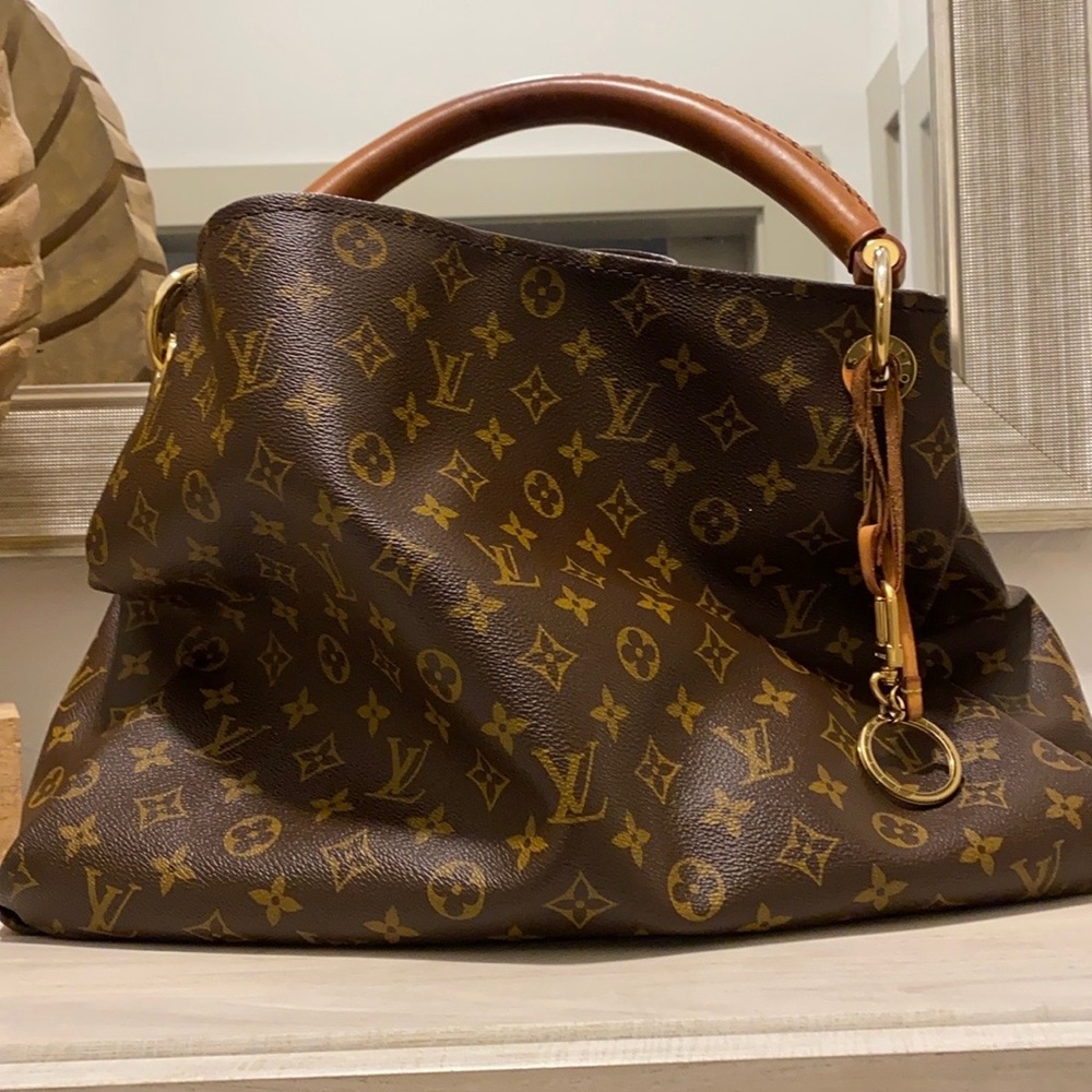 Louis Vuitton Artsy